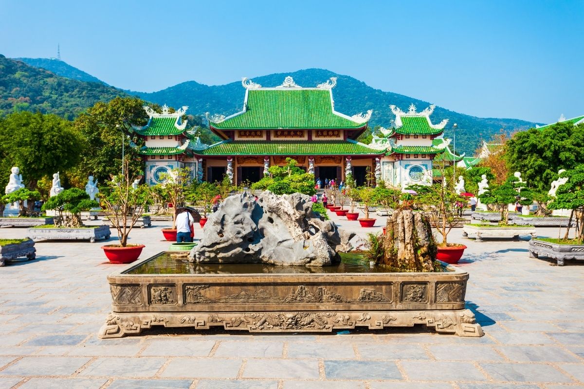 Discover Danang, Hoi An, and Hue in 5-to 6 days of culture, relaxation, and adventure! 