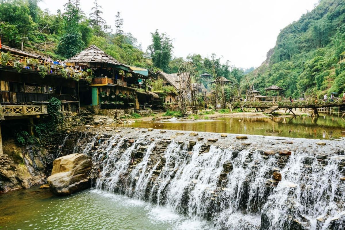  Explore stunning rice terraces, and vibrant culture, and enjoy English or Tagalog guides. 