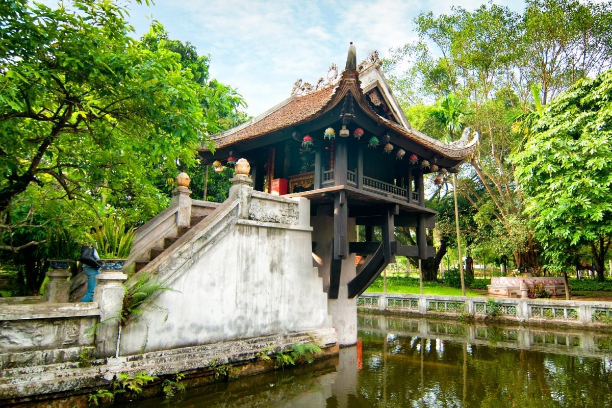 Discover the beauty of Vietnam with our Manila to Hanoi tours