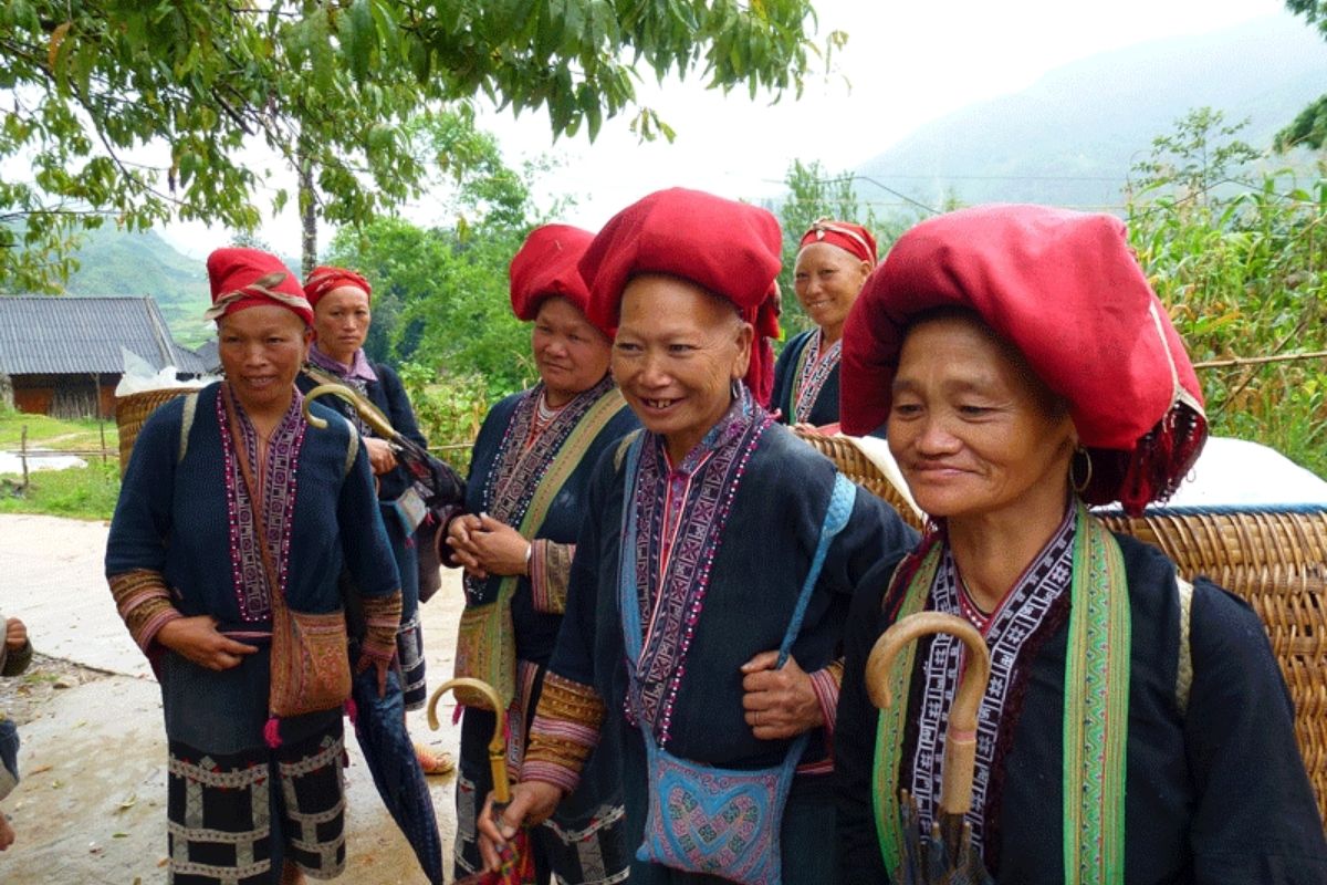  Explore the vibrant culture of the Ethnic Red Dzao