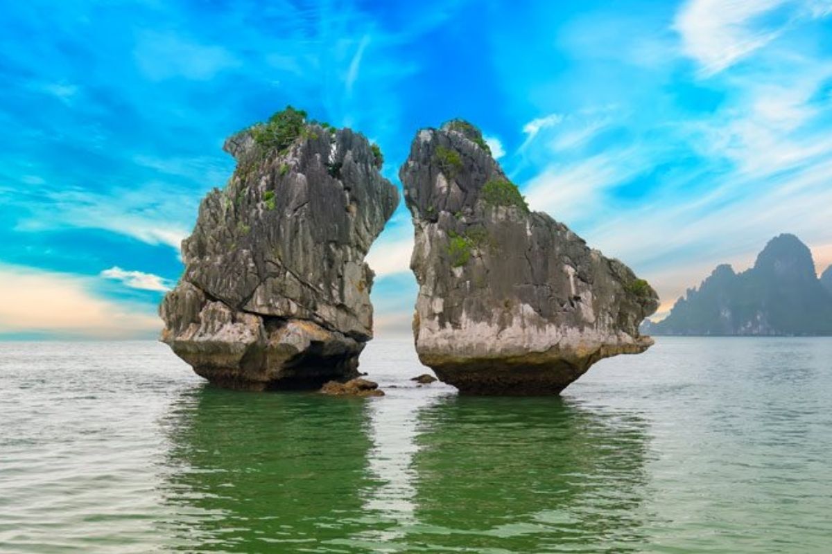 Embark on this unbeatable journey with Vietnam package tours