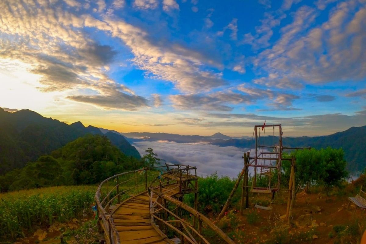 Experience the best of Mai Chau Tours visit Tien Phi Cave