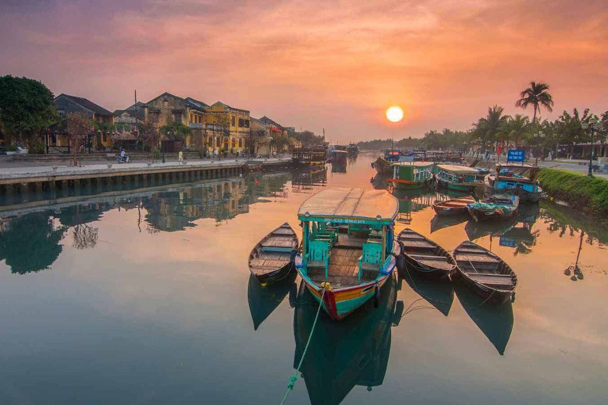  Explore Vietnam Package Tours from Turkey