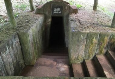 Vinh Moc tunnels