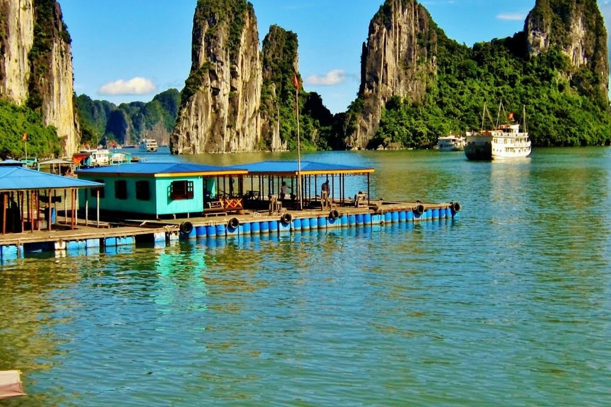 Embark on a one-time journey aboard Halong tours stay at La Regina Legend