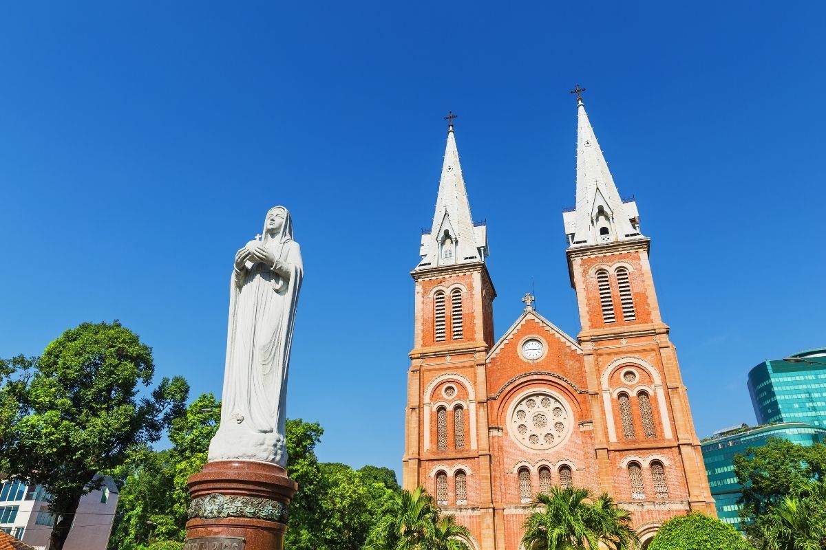 Our Ho Chi Minh City Tours ensure, through luxury stays