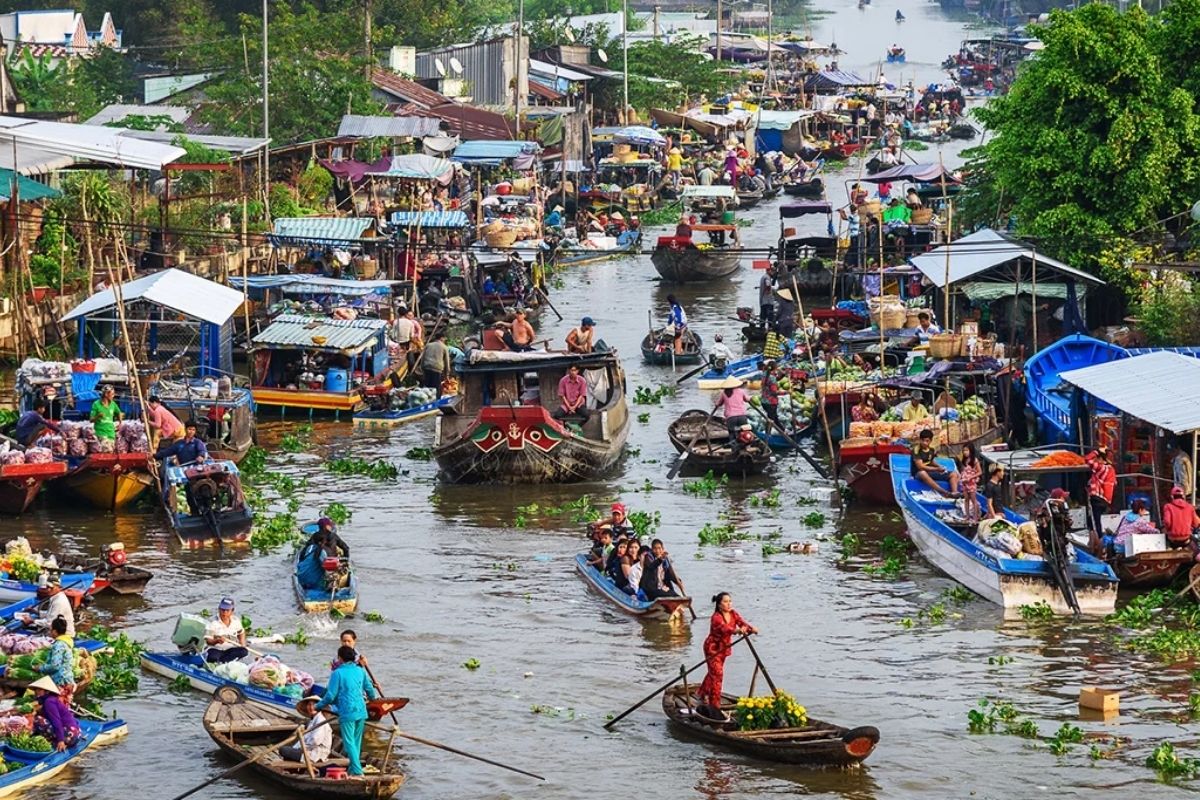  Discover the unspoiled beauty of Mekong