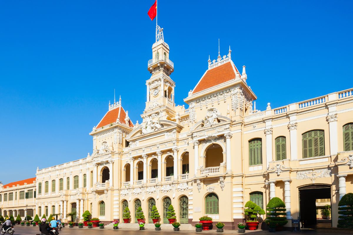 Lovely 4,5 day Uganda to Ho Chi Minh City tours 