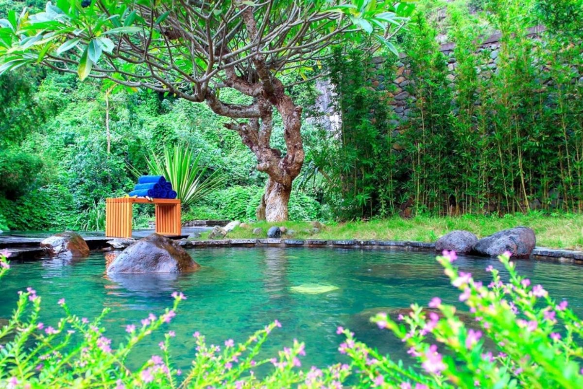 Soak in mineral baths, cycle through scenic valleys, and immerse in Thai culture! 