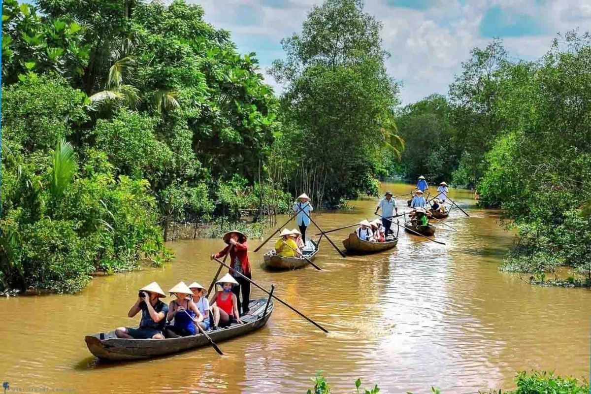 Mekong Tours visit Ong Pagoda