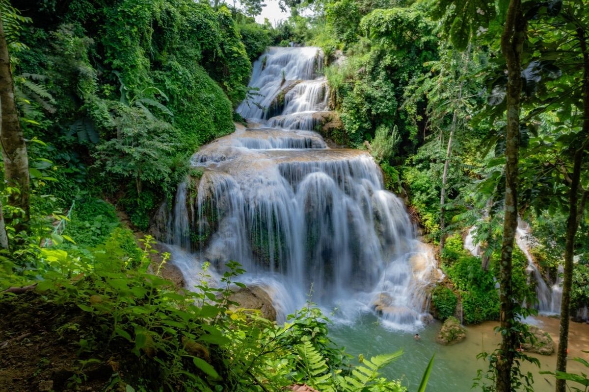 trek, swim, and experience local culture in Vietnam’s breathtaking landscapes! 