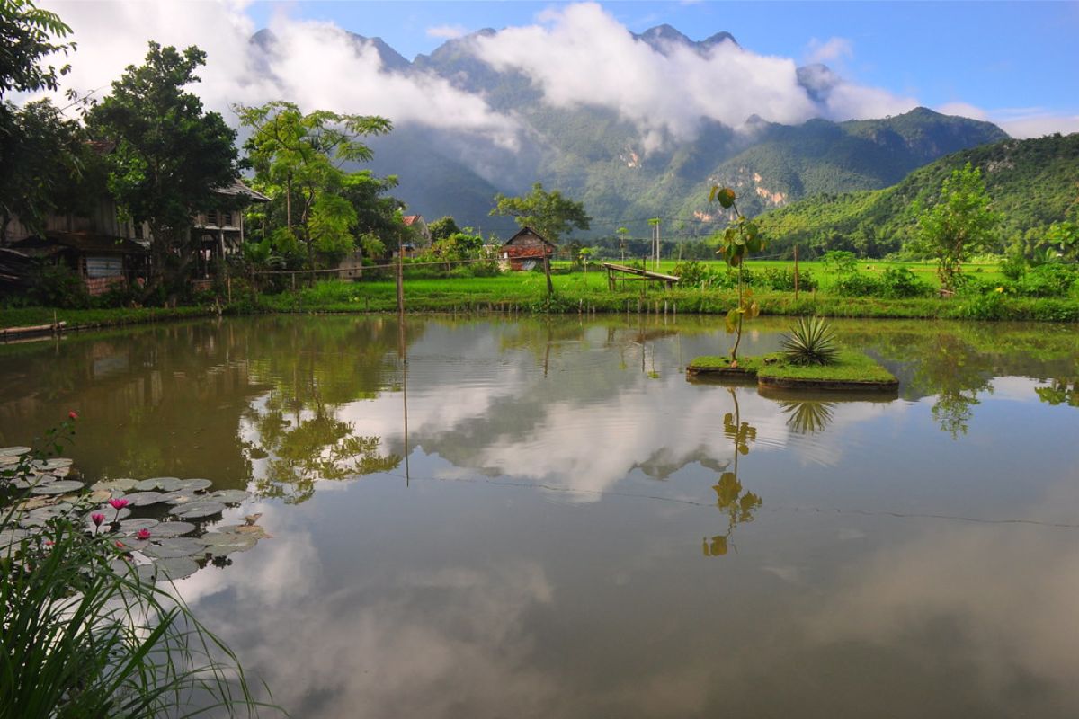 Great Mai Chau Tours Visit Thac Mu Waterfall (2,3 Days) 