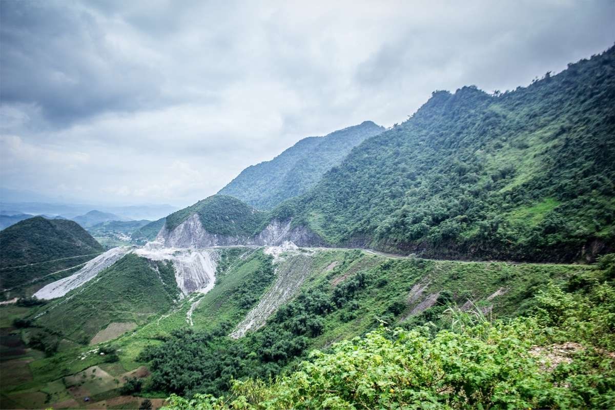 This tour leads you into the stunning landscapes of Mai Chau