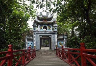 Ngoc Son Temple