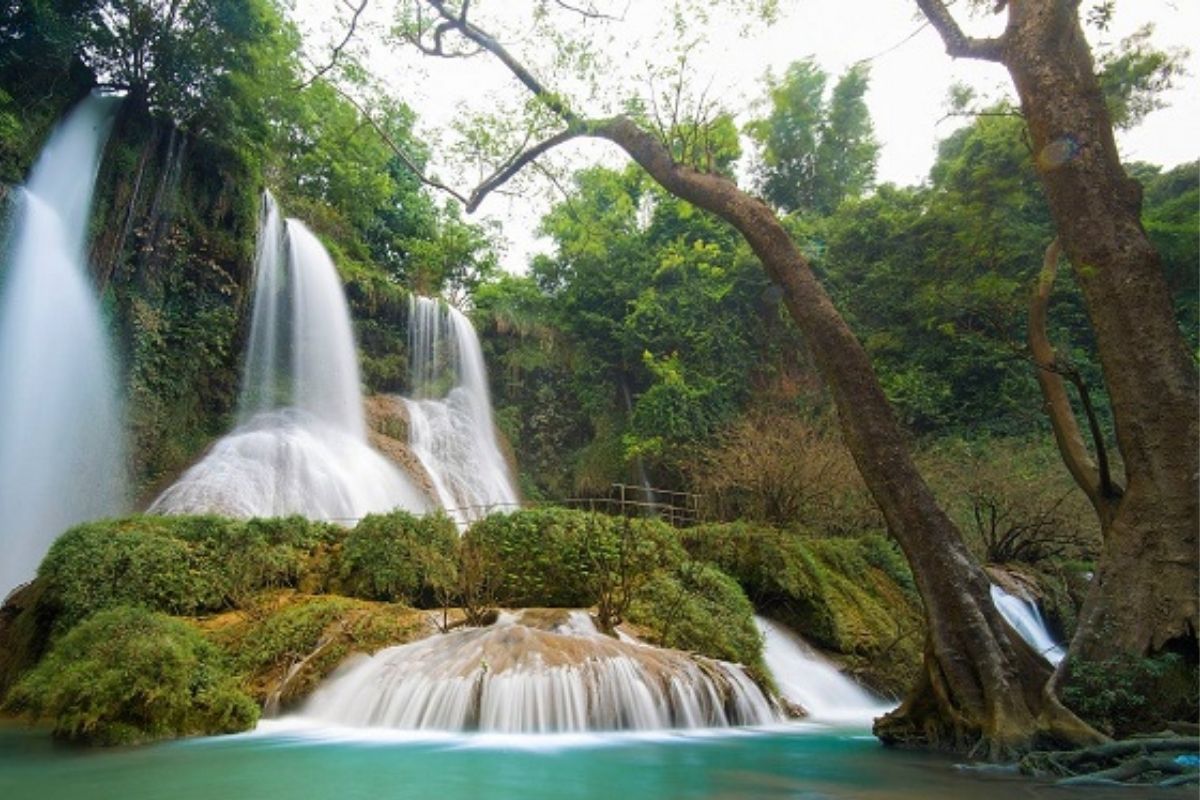 Explore the beauty of Khai Trung Green Plains on our exclusive Mu Cang Chai Tours