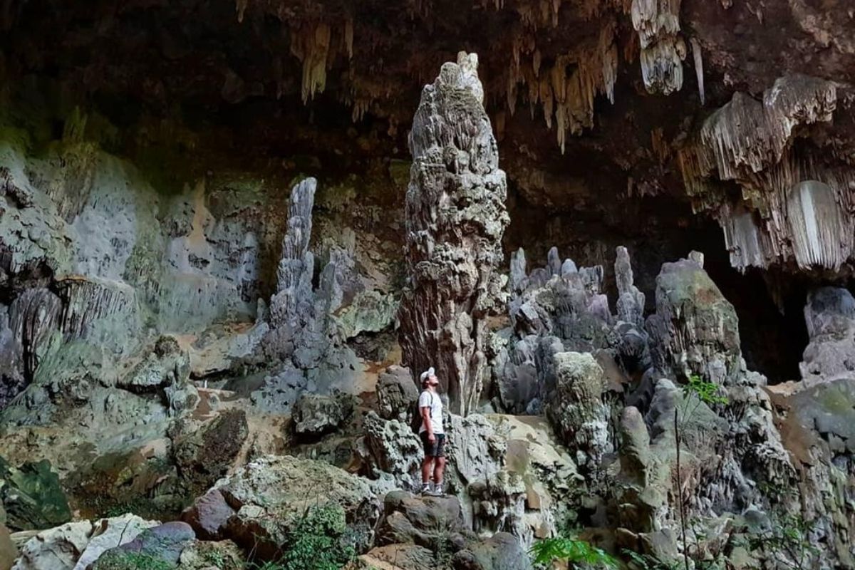 Mai Chau Tours visit Thac Bo temple