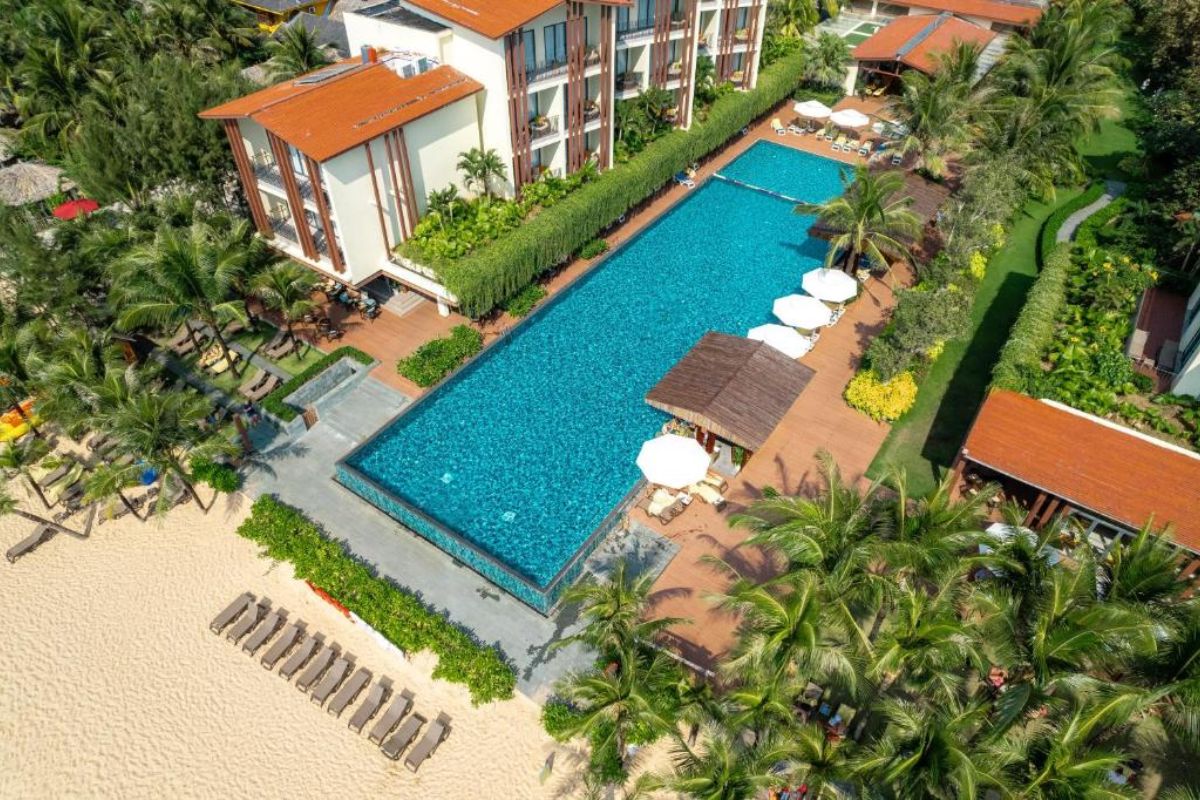 Experience the best of Vietnam with our Australia to Vietnam Package Tour
