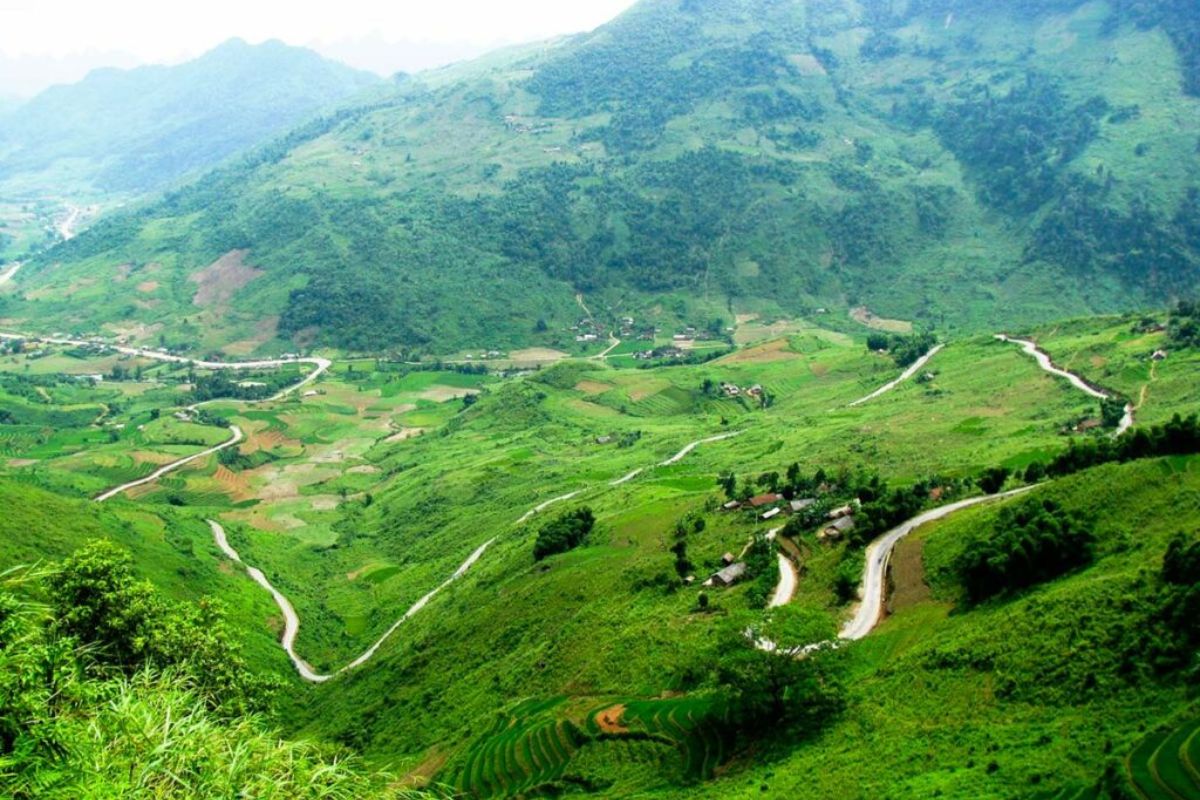 Break away from the ordinary with Ha Giang Tours and unveil a side of Vietnam that few have experienced nature and tradition are exactly as they should be