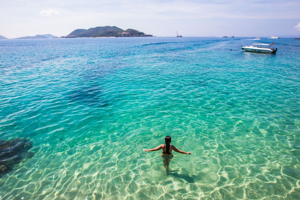 Nha Trang Tours Go Fishing At Deserted Island: 6 Hours ($179) 