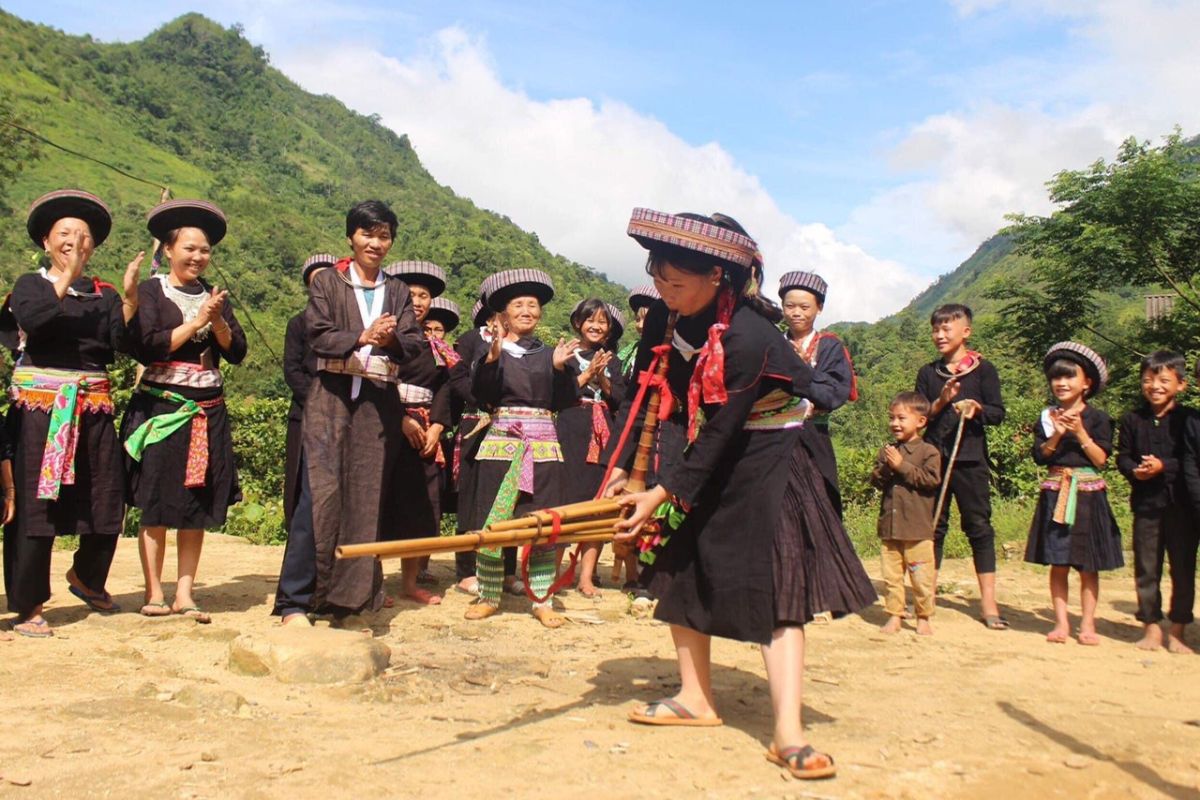 Spiritual Sapa Tours Visit Trung Do Temple: 2,3 Days 