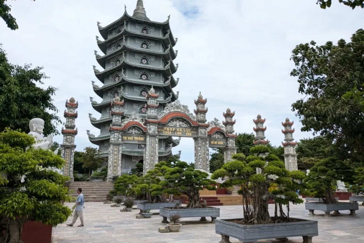 Make a brief halt at Linh Ung Pagoda with Vietnam Discovery package tour from Haiti