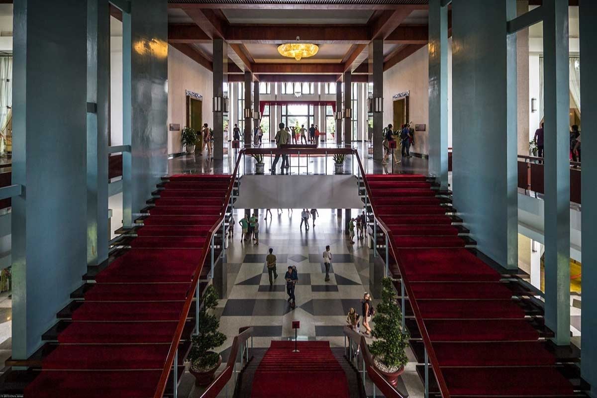 Sightseeing Reunification Palace with Vietnam Discovery package tour from Haiti