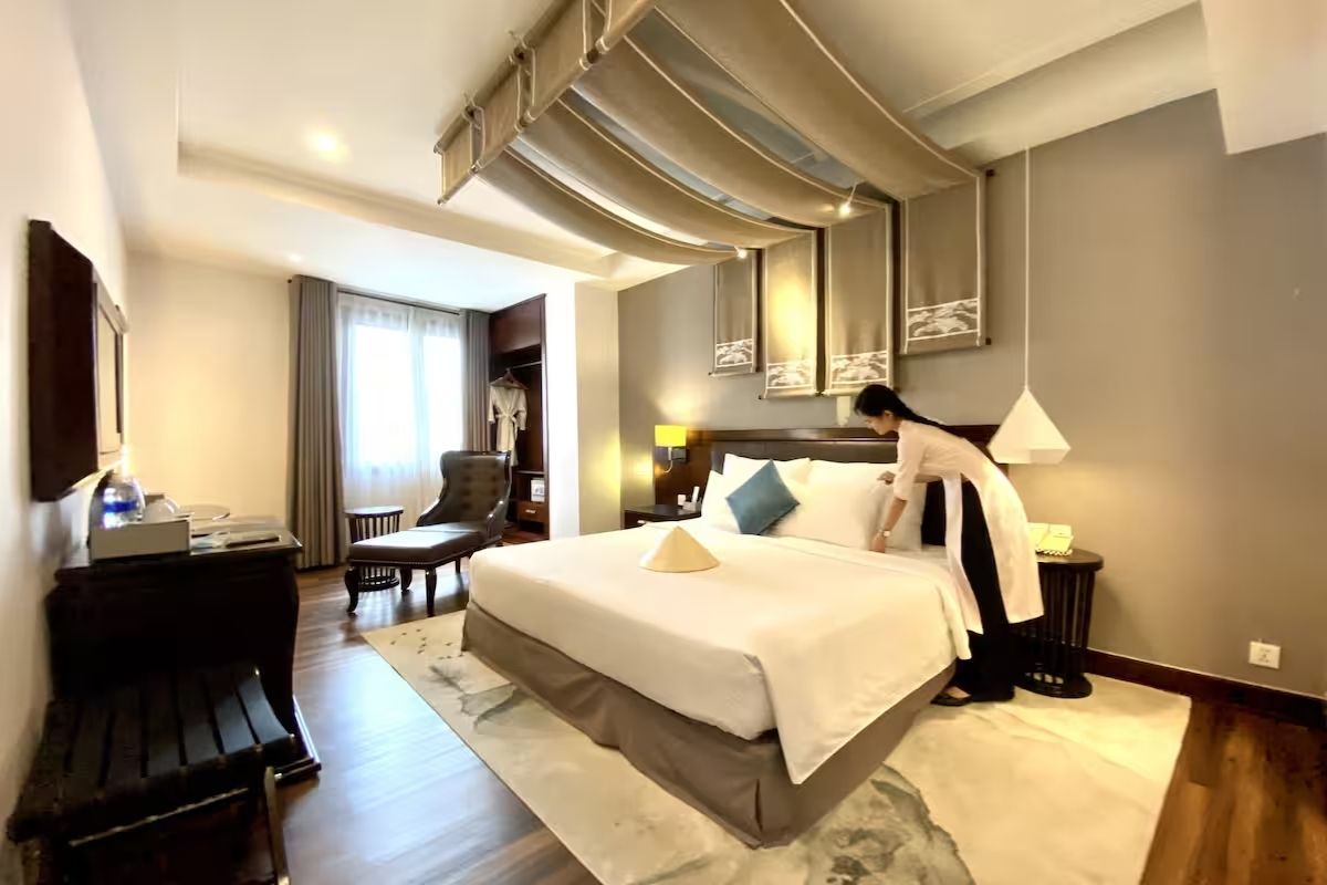 Check in The Odys Boutique Hotel with Ho Chi Minh City Free & Easy Package Tours