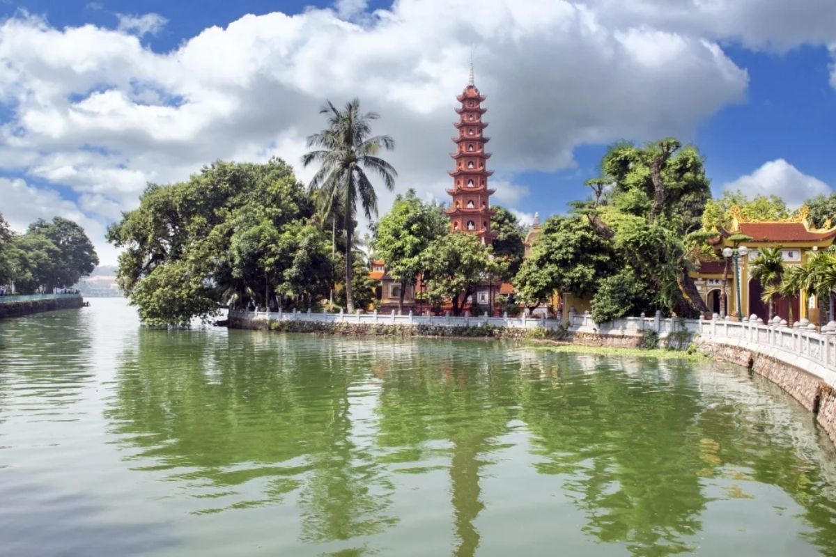 Discover Chua Tran Quoc with Hanoi Tours from Zimbabwe