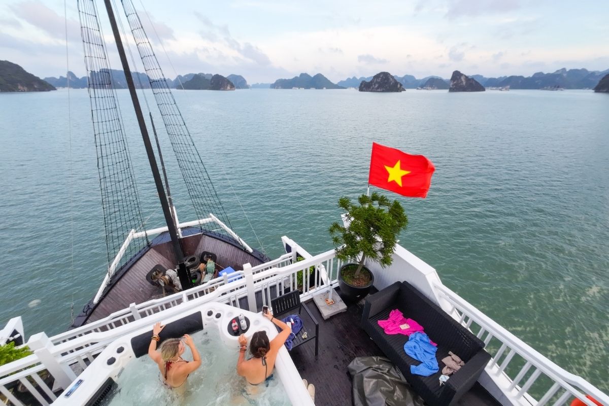 Halong Bay Cruise
