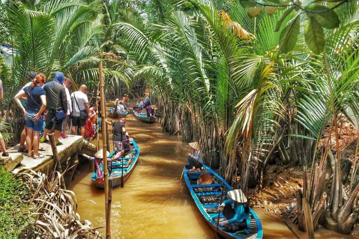 Explore Coconut Villages in Ben Tre with Boat Rides & Mekong tours cruise along the Mekong River