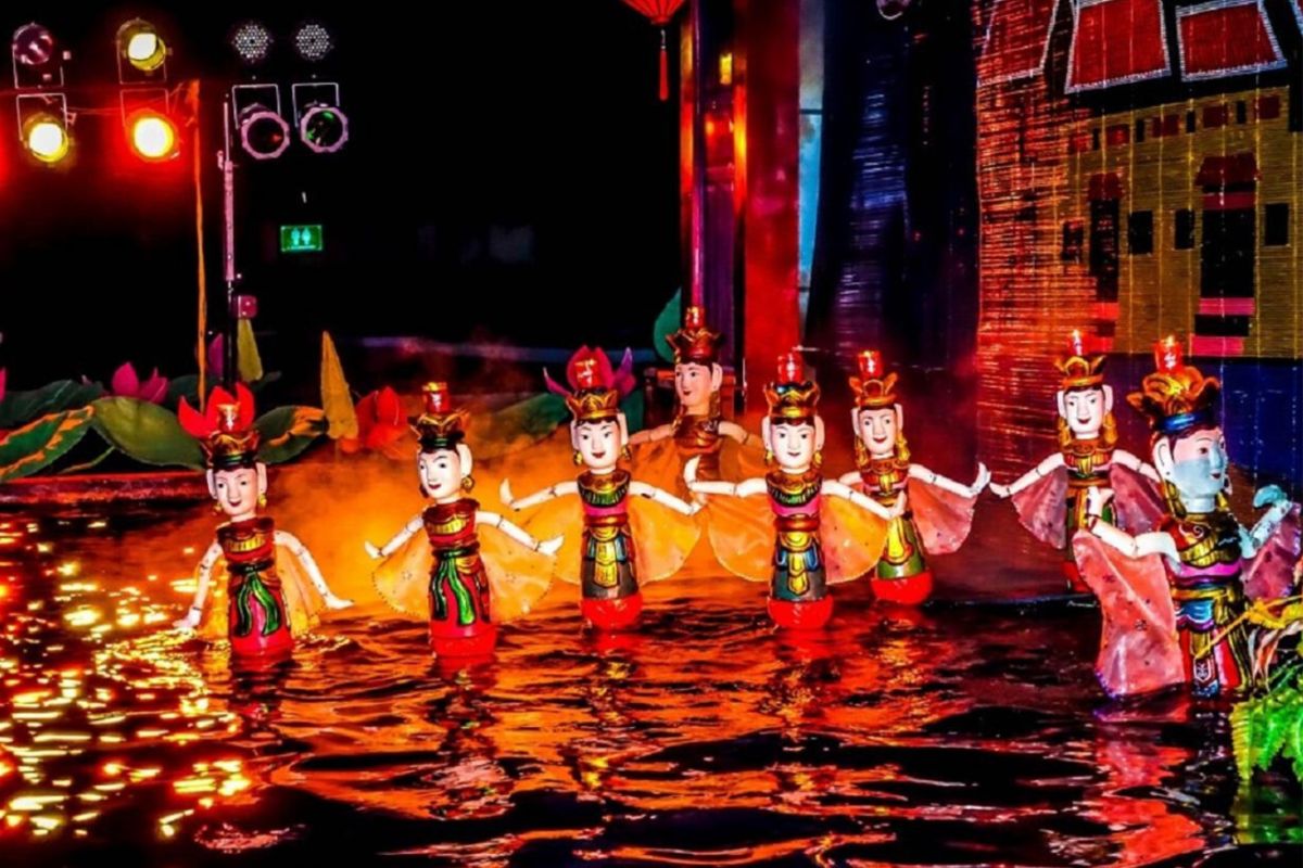 Water puppet performance