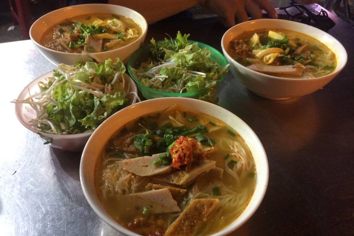 Da Nang City by Night with Motorbike and Street Food Tours