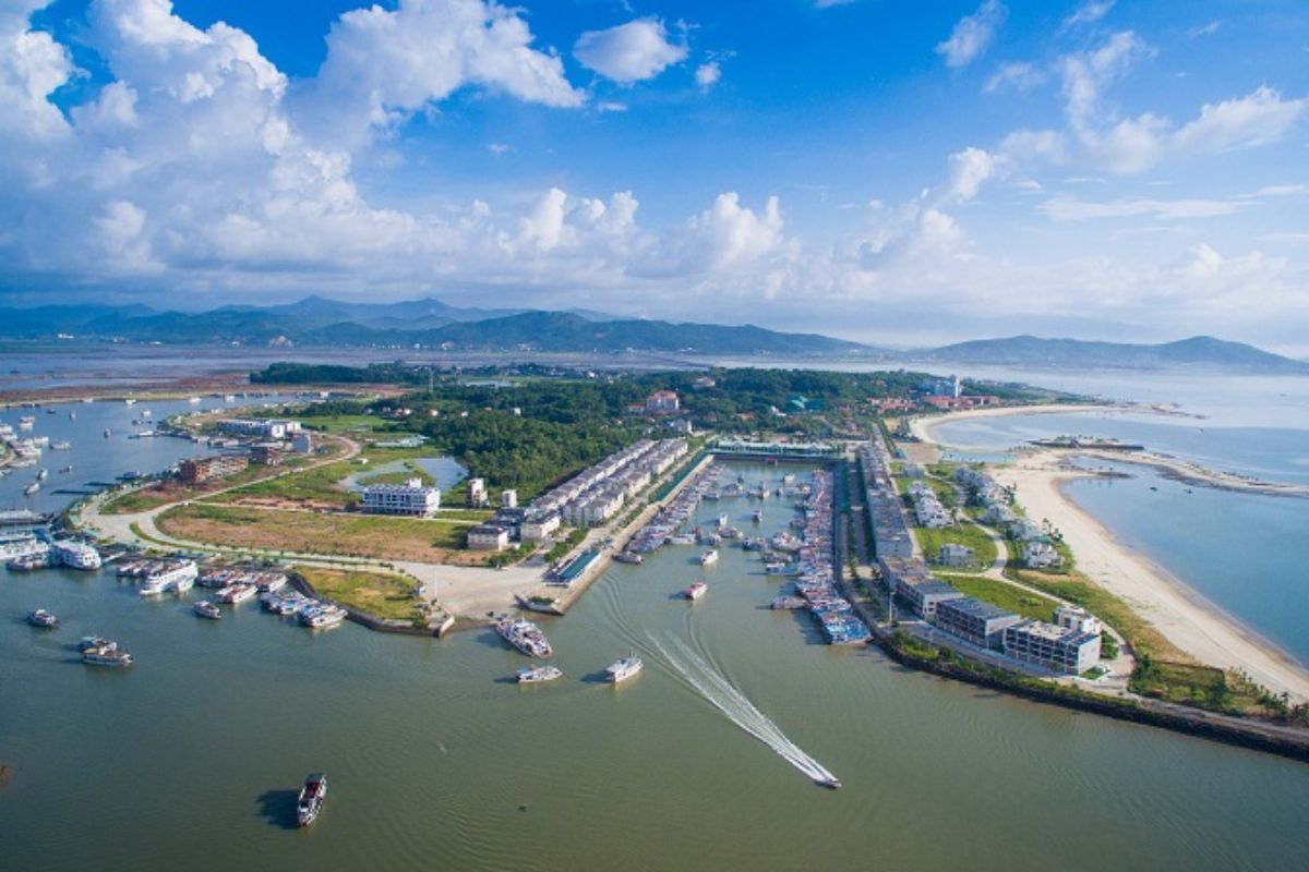 Tuan Chau Marina