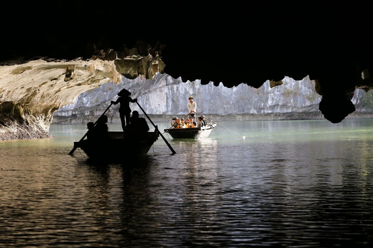 Discover Bright and Dark Caves with Halong tours stay at Paradise Grand