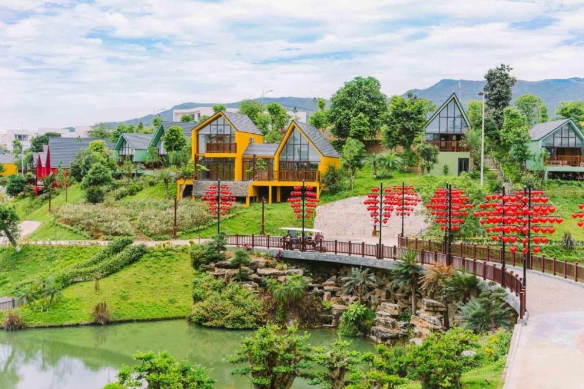 Stay at Legacy Hill Resort in Luong Son with Mai Chau Tours visit Big Bonsai Tree in Luong Son