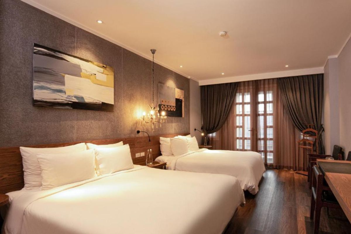 Stay at La Siesta Trendy Hotel with Hanoi tours from HCM
