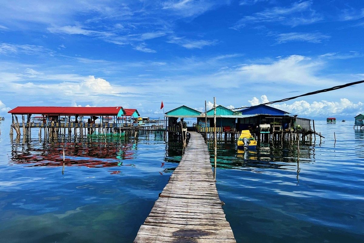 Nha Tren Bien - Joy Adventures Restaurant