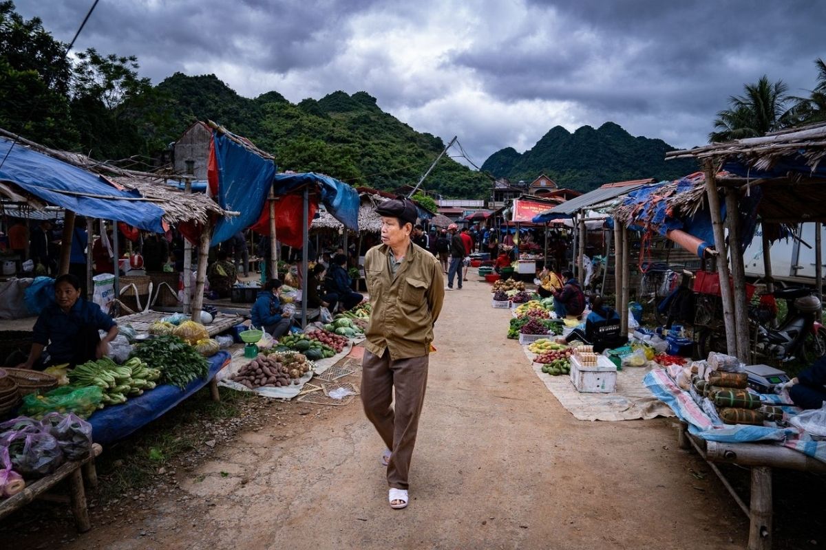 Discover Pho Doan Market with Pu Luong Tours stay at Bac Thanh Homestay