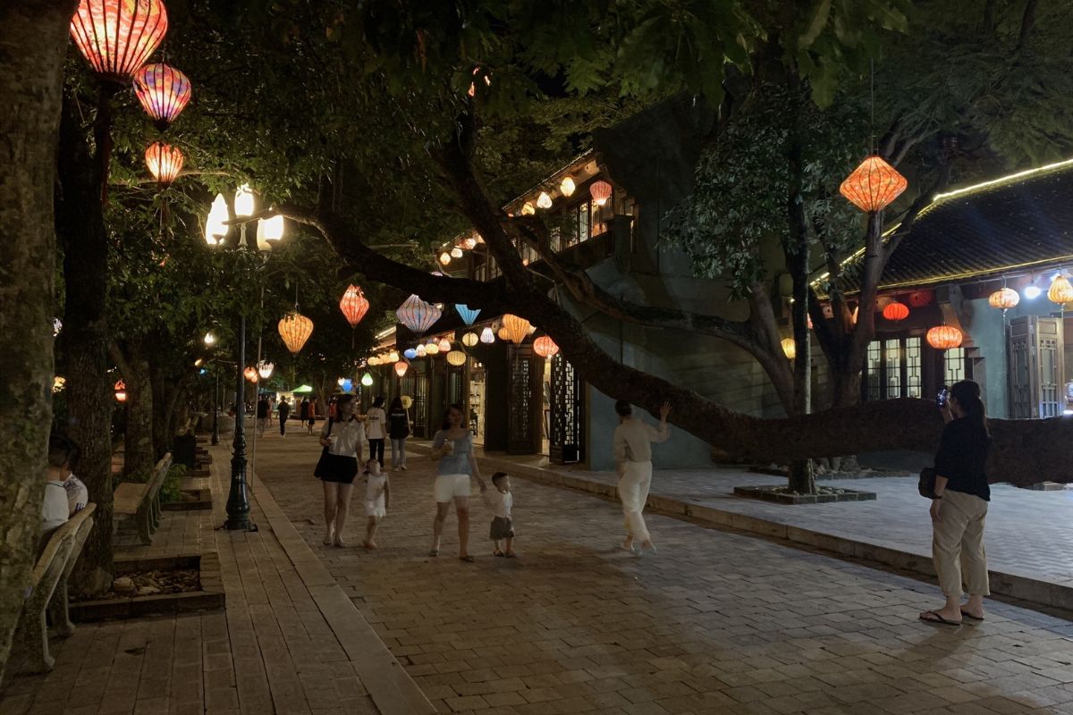 Stroll Through Ninh Binh Walking Street