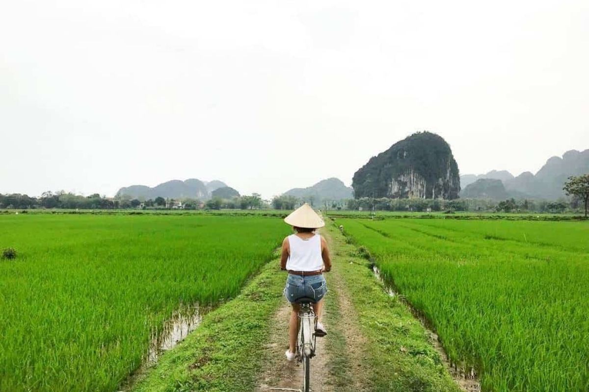 Bicycle Ride through Tam Coc with best things to do in ninh binh