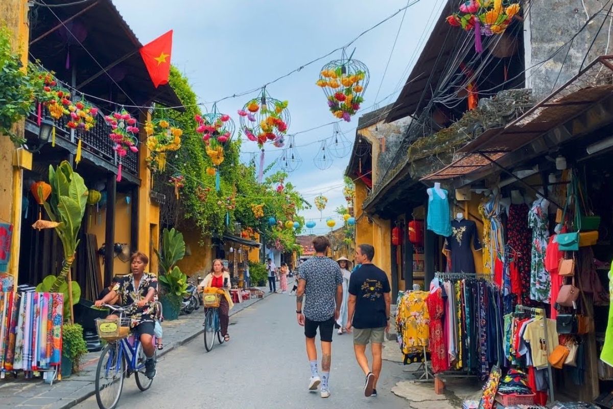 Hoi An Ancient Town Walking Tour