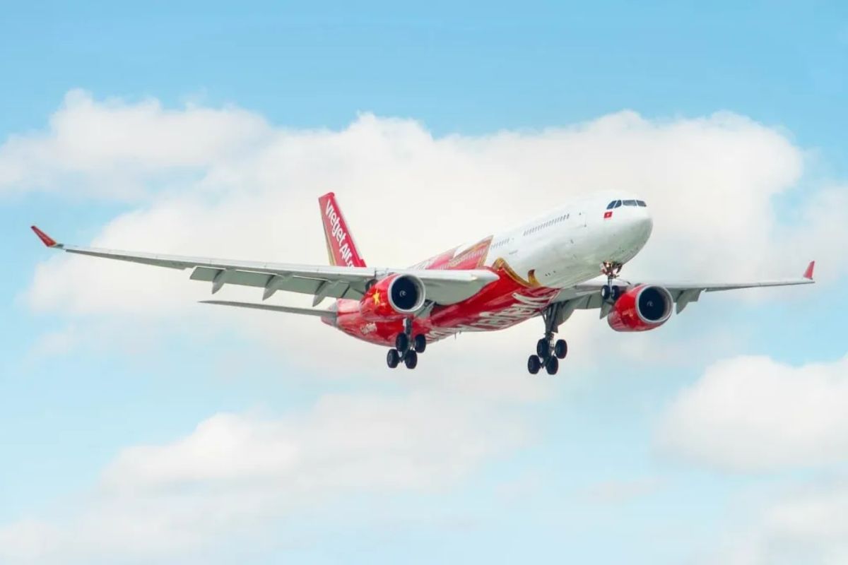 Fly to Ho Chi Minh City