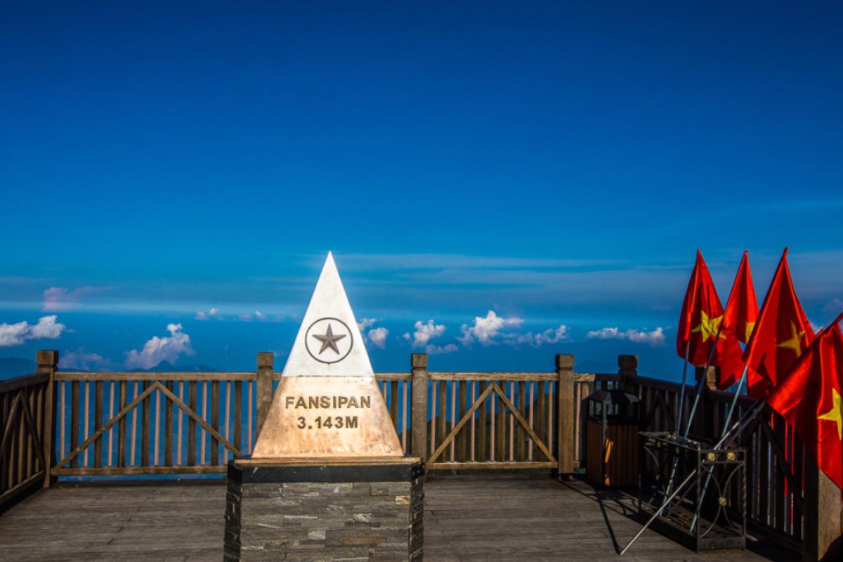Fansipan Peak (