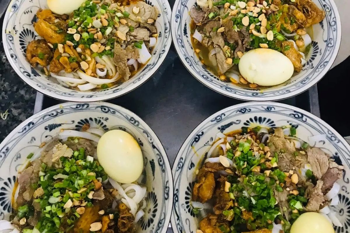 Discover Mi Quang Ba Bich with Quang noodles Da Nang