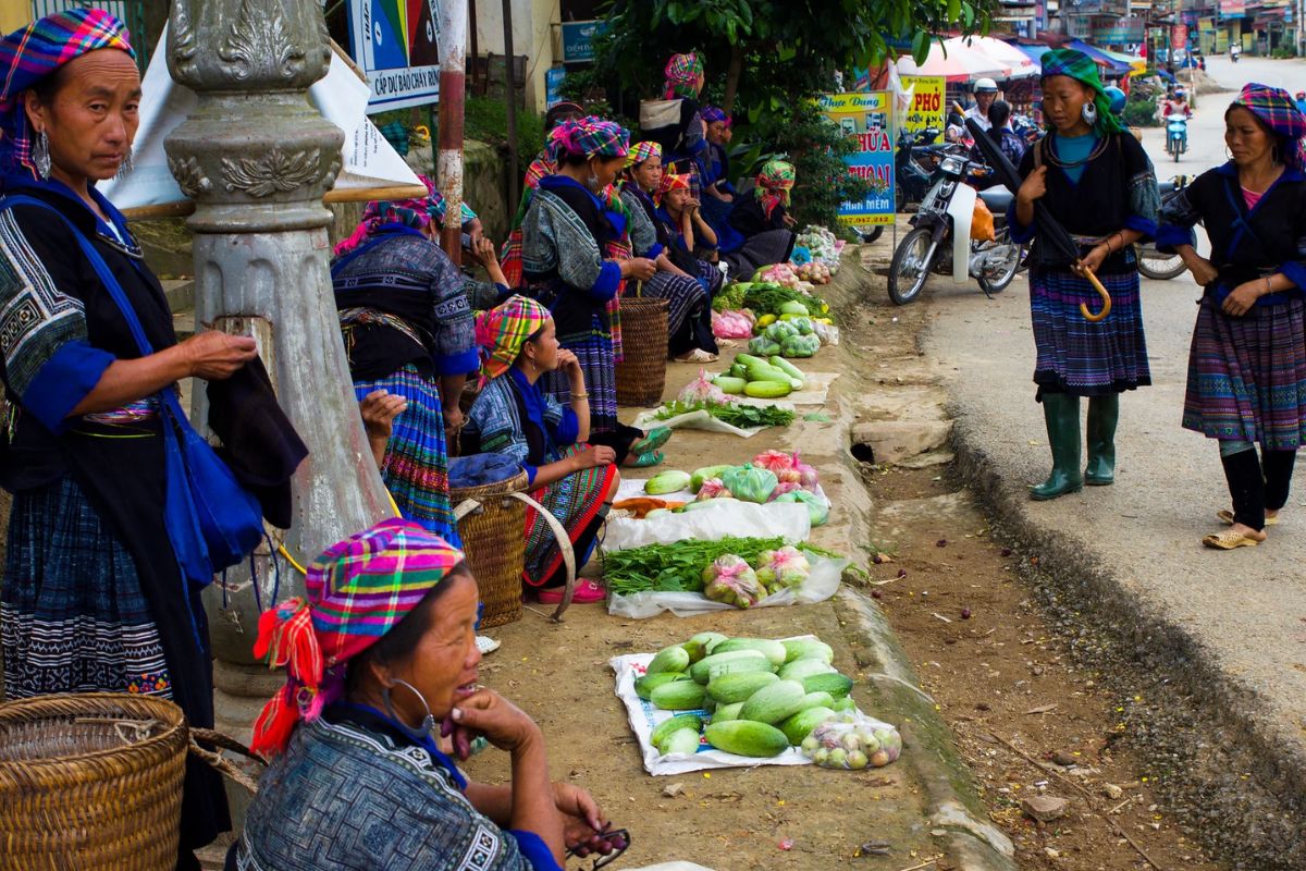 Nam Khat Weekly Market - mu cang chai fun facts