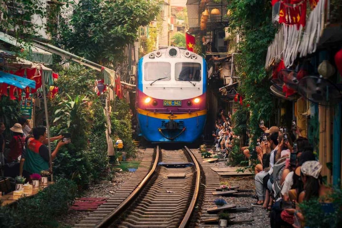 Hanoi Train Street