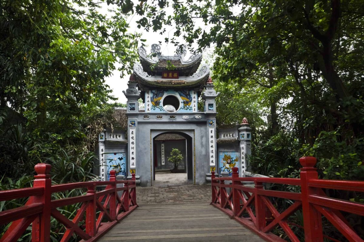 Ngoc Son Temple