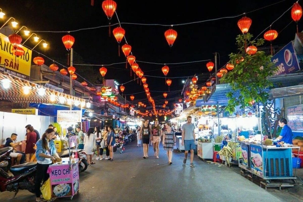 Experience Duong Dong Night Market with the Phu Quoc island Tour by Hanoi 