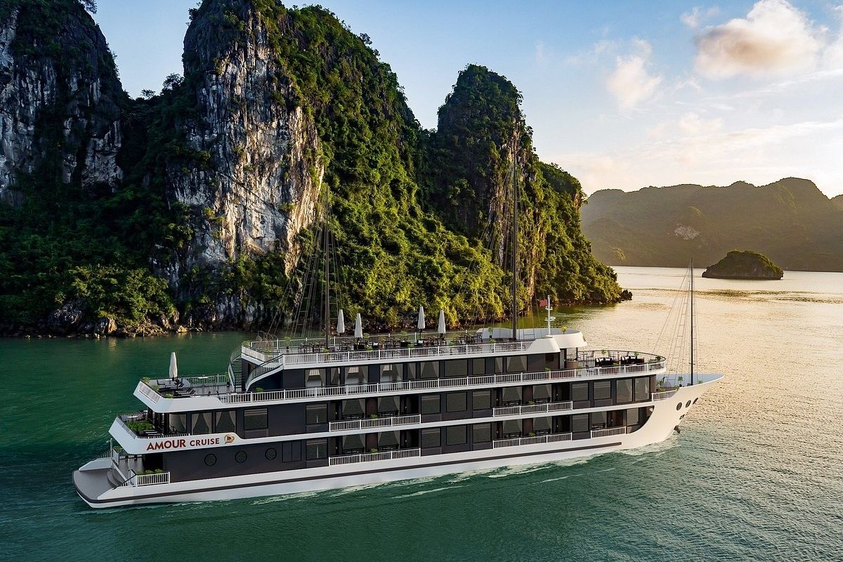 Discover the best Halong Bay half day cruise for couples with Amour Legend Cruise