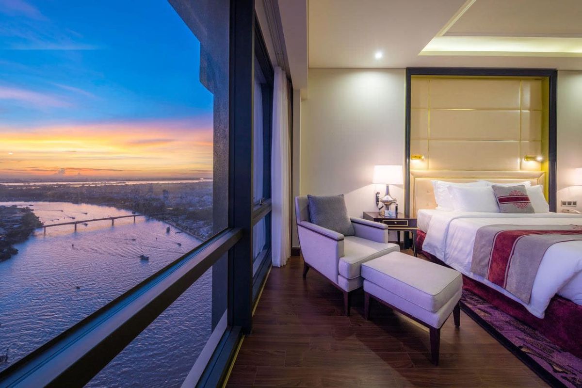 Vinpearl Hotel Can Tho – Riverside Luxury for Couples